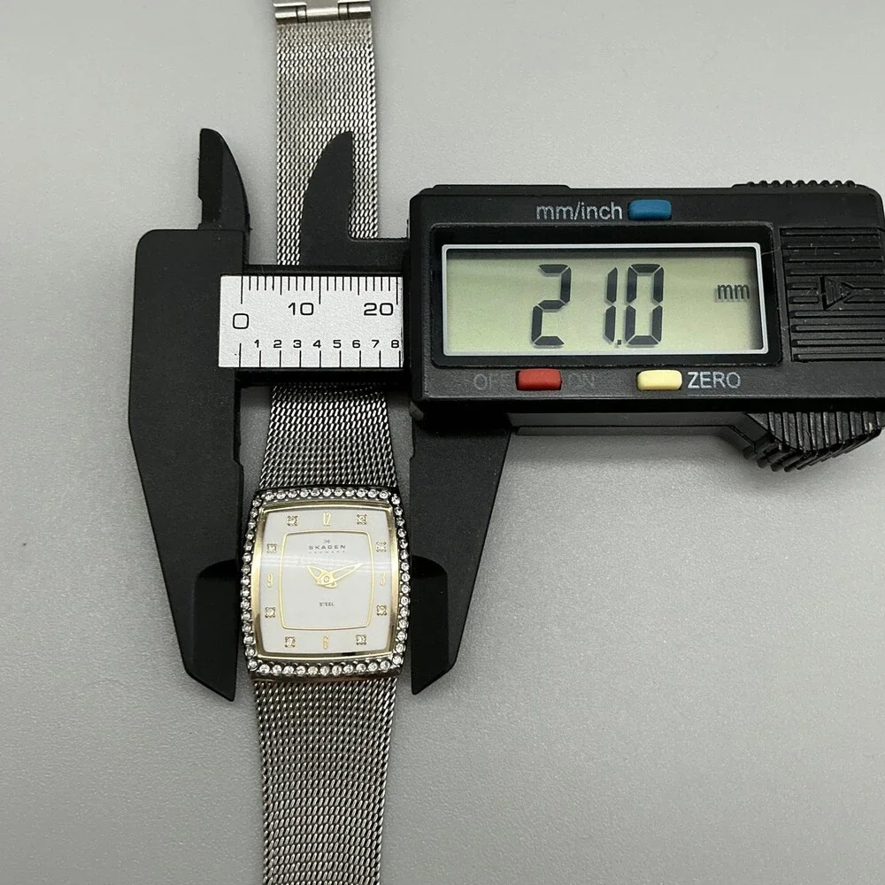 Skagen Womens Watch 21mm White Dial Silver Tone Crystal Bezel New Battery